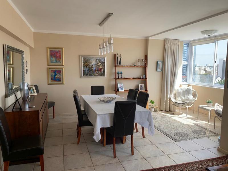 2 Bedroom Property for Sale in Sea Point Western Cape